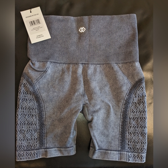 NWT MAXXIM High Waisted Gray Acid Wash Bike Shorts Size Small - Picture 3 of 7